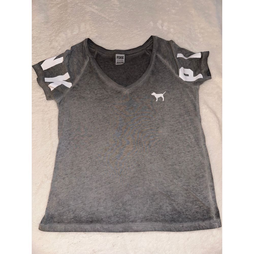 PINK Victoria's Secret Gray Graphic T-Shirt Casual Comfort Women's Top‎